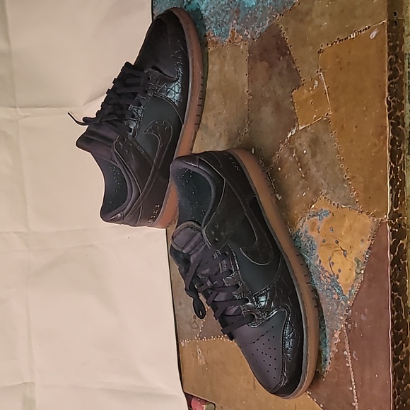 Nike Dunk Low. Velvet Brown. Worn twice. With OG BOX. Men's size 13. - Picture 15 of 16